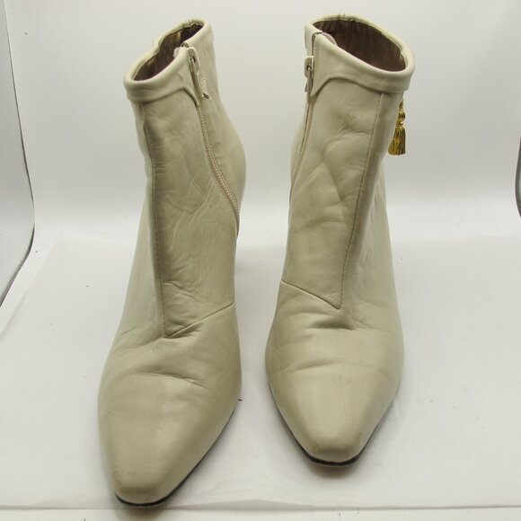 Fresco by Pierre bone ankle boots with gold tassel accent and 2 inch heel 8.5M - Picture 2 of 9